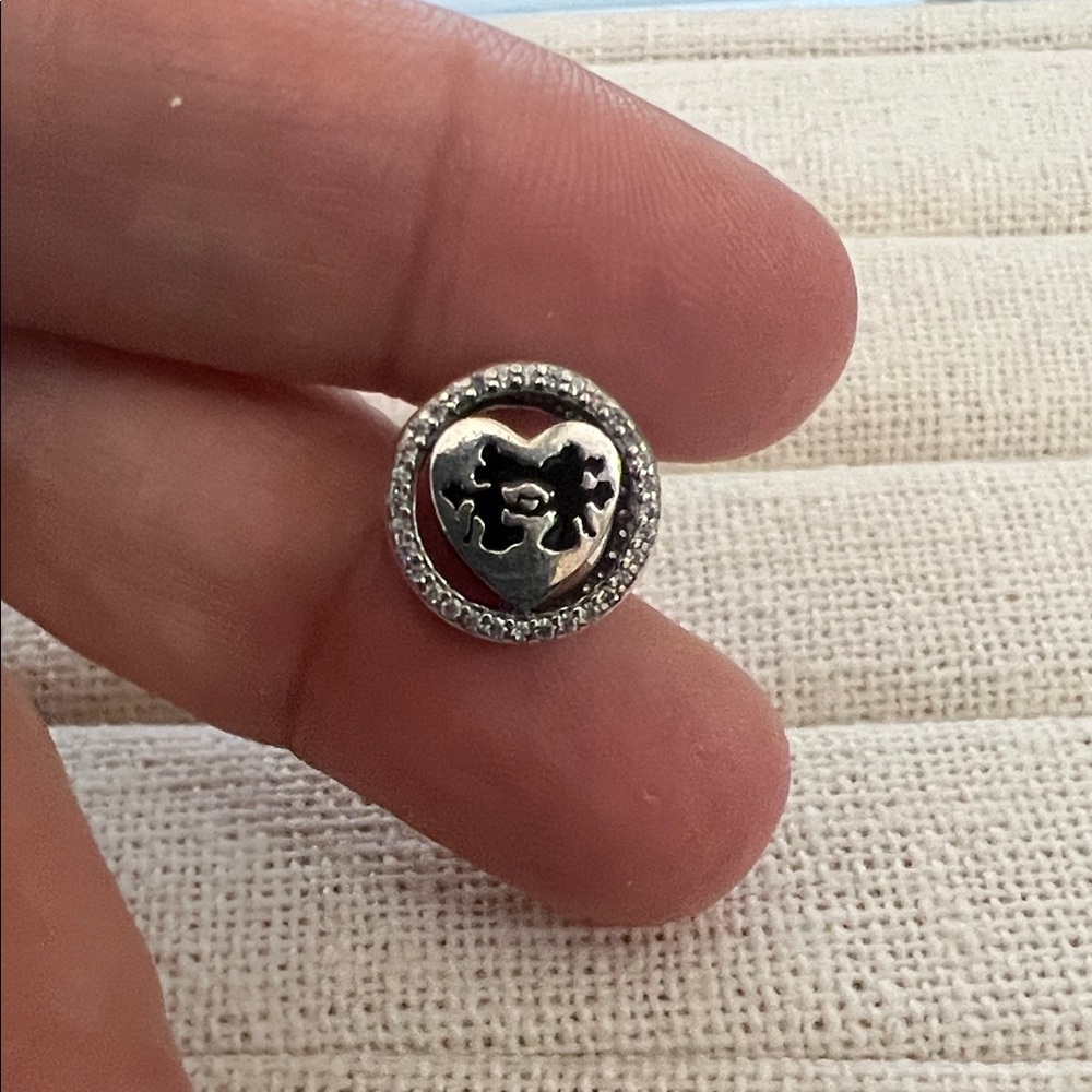 DISNEY MICKEY MINNIE LOVE KISS PANDORA Silver HEART Charm